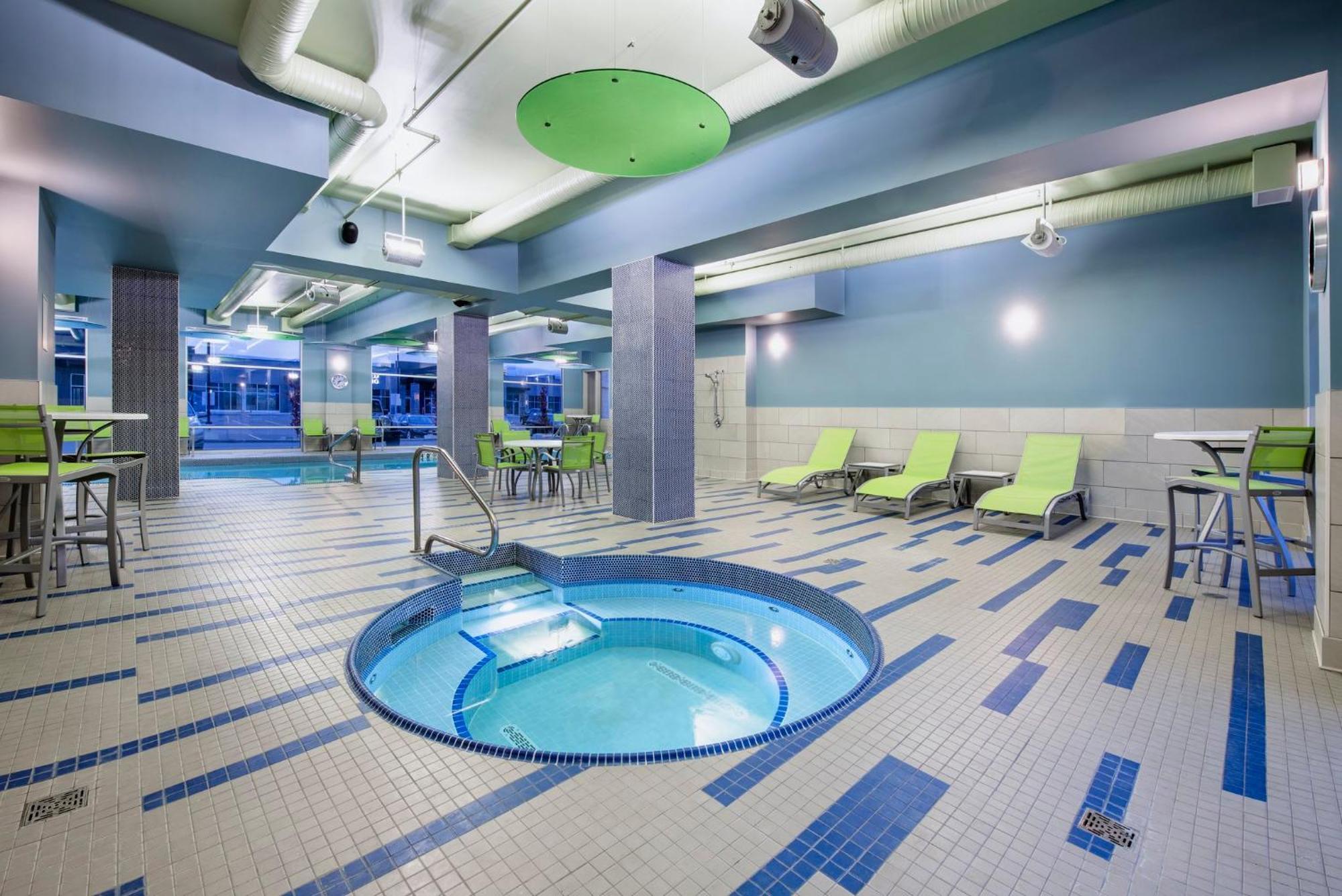 Holiday Inn Express & Suites Kelowna - East By Ihg Экстерьер фото