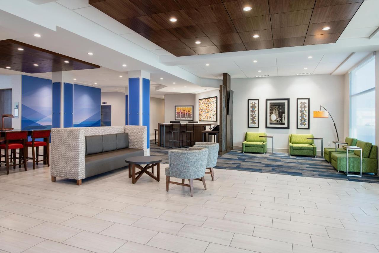 Holiday Inn Express & Suites Kelowna - East By Ihg Экстерьер фото